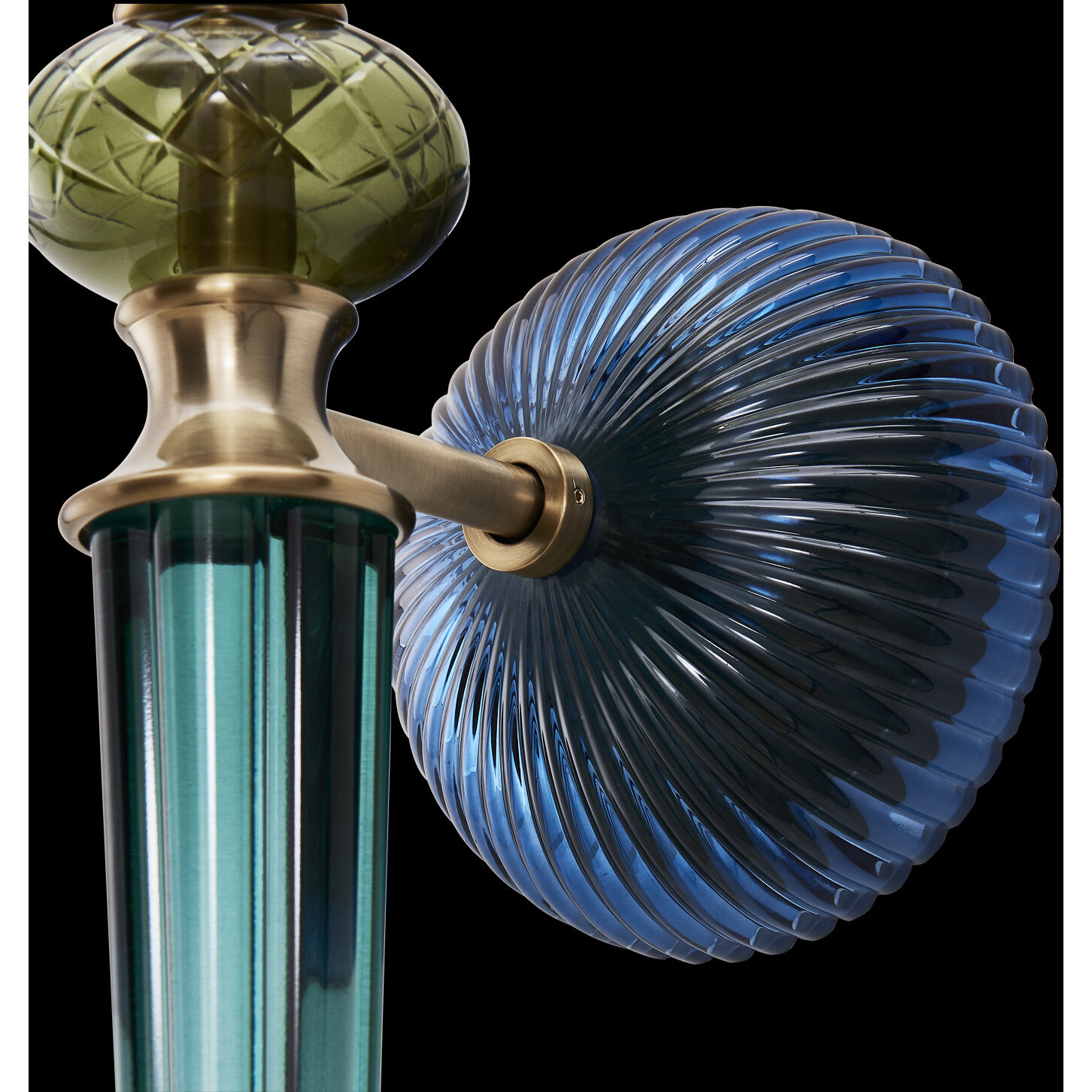 Tinta Wall Sconce Wall Light in Winter Brass