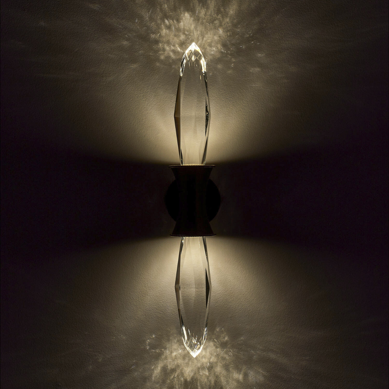 Mostra Wall Sconce Wall Light in True Brass